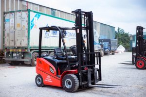 Cho thuê xe nâng điện